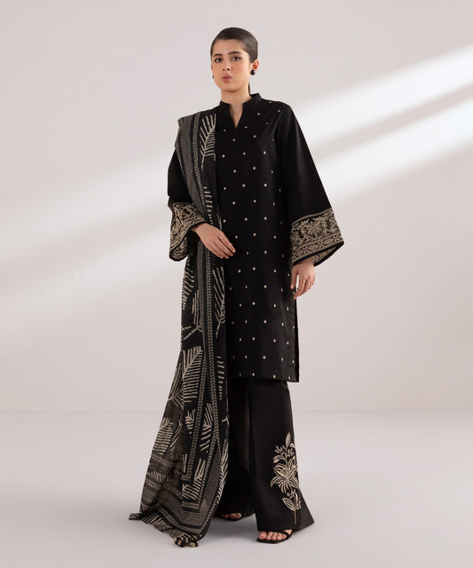 Sapphire 3pc Lawn Embroidered Shirt With Printed Dupatta-1101